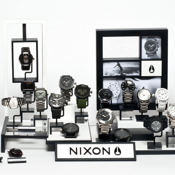 DCA - Nixon - présentoir montres